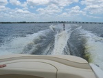 Lunch went by fairly fast, and in no time, we were out on the water...  Here's Dale slalomin'...