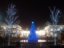 Easton at night -- it's like the Magic Kingdom for adults!  Complete with an Apple Store & Anthropologie!