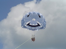 Dale & Charly parasailing.  Donna & Melanie decided they were afraid of heights... ;0