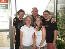 On our way back from our Honeymoon, we had a 3 hour layover in Philadelphia - and Aunt Ros, Miriam, Chris & Jonathan came to the airport to meet us! ;)