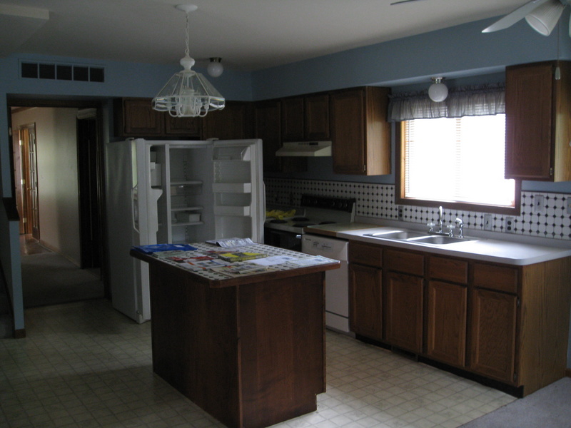 Another view of the kitchen.